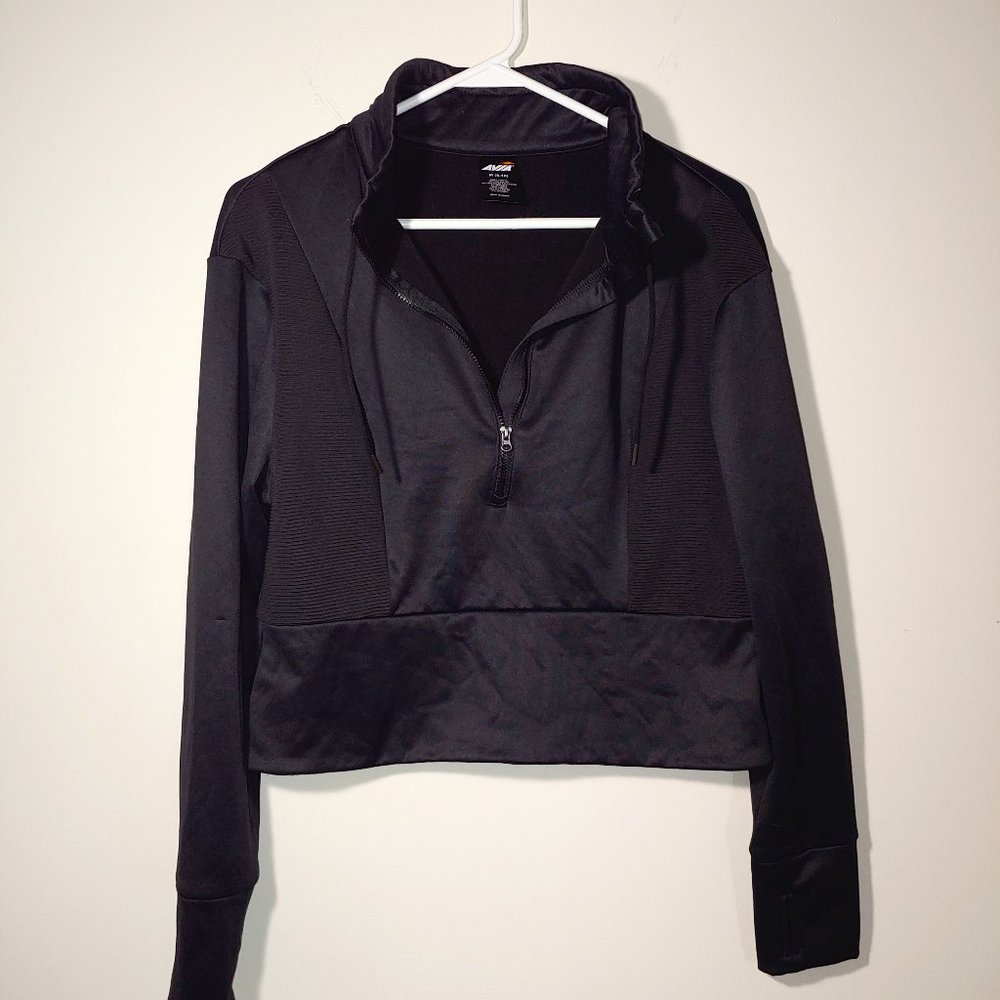Avia Half Zip Cropped Active Jacket Pullover style with thumb holes Size M Black